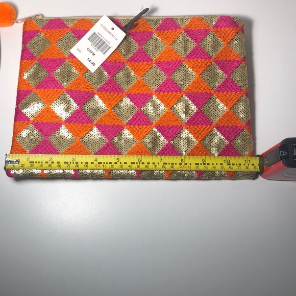 Sequined Patterned Pouch - Picture 5 of 6